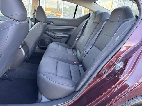 Used 2024 Nissan Altima 2.5 SV image 13