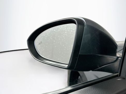 Used 2025 Volkswagen Jetta SE FWD image 16