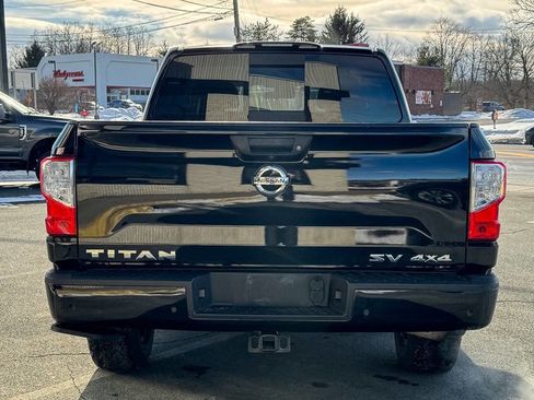 Used 2021 Nissan Titan SV w/ Accessory Utility Package image 5