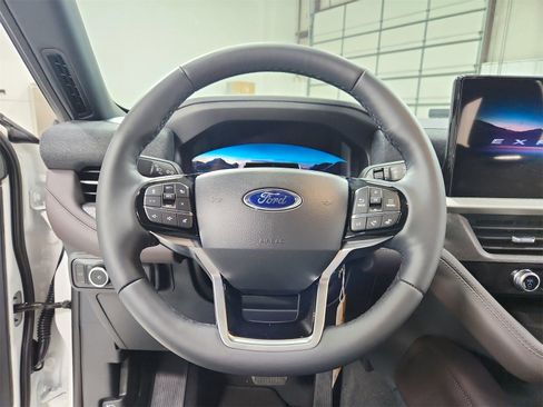 New 2026 Ford Explorer Platinum image 22