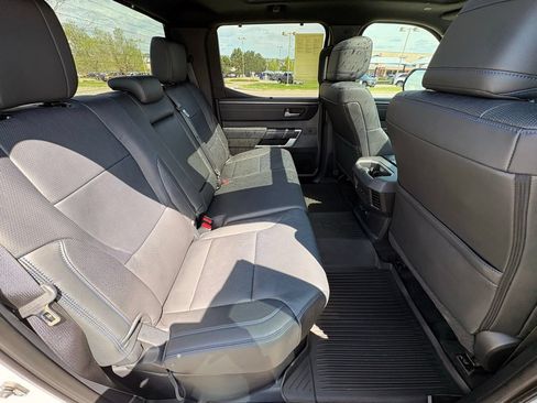 Used 2024 Toyota Tundra Platinum AWD/4WD image 30