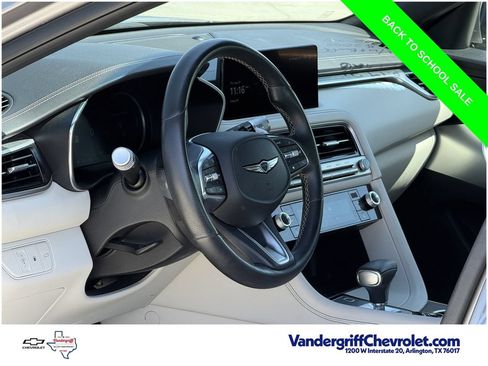 Used 2025 Genesis G70 2.5T RWD image 11