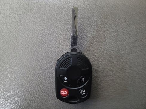 Used 2018 Ford Escape SEL image 32