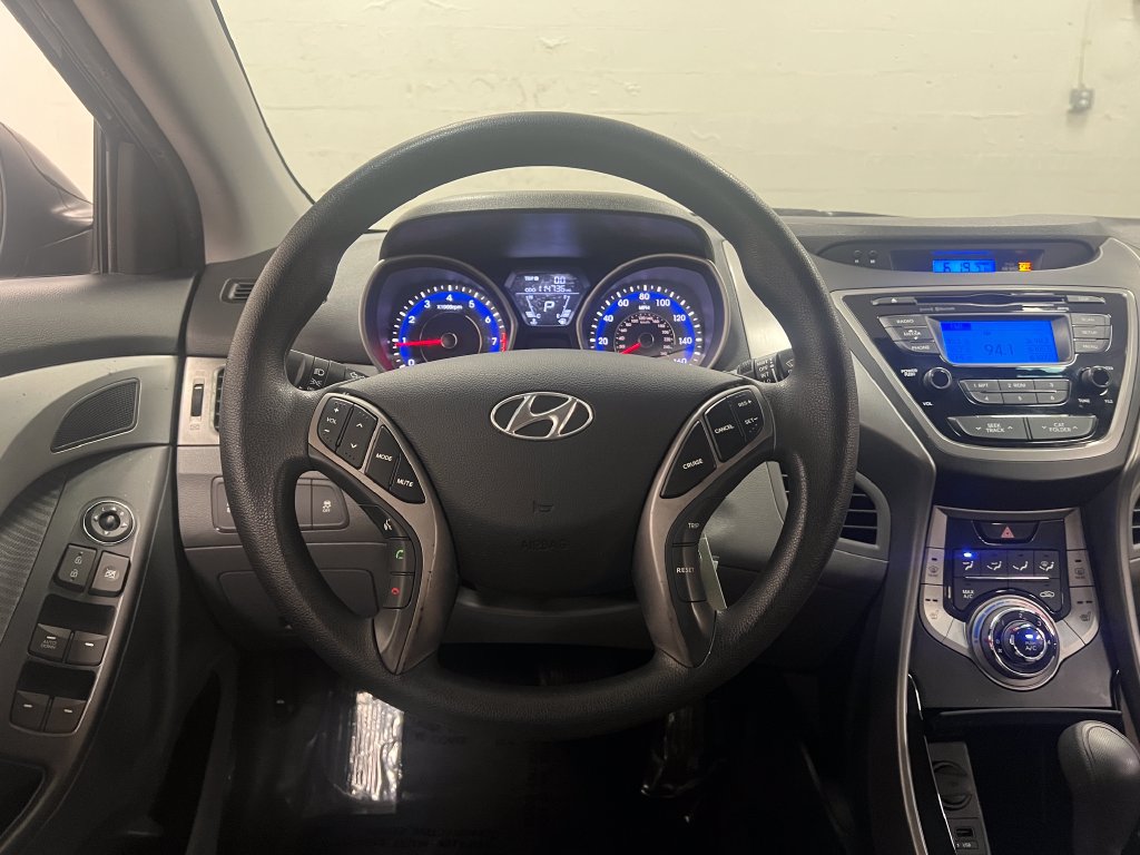 Used 2013 Hyundai Elantra GLS w/ Preferred Pkg FWD image 14