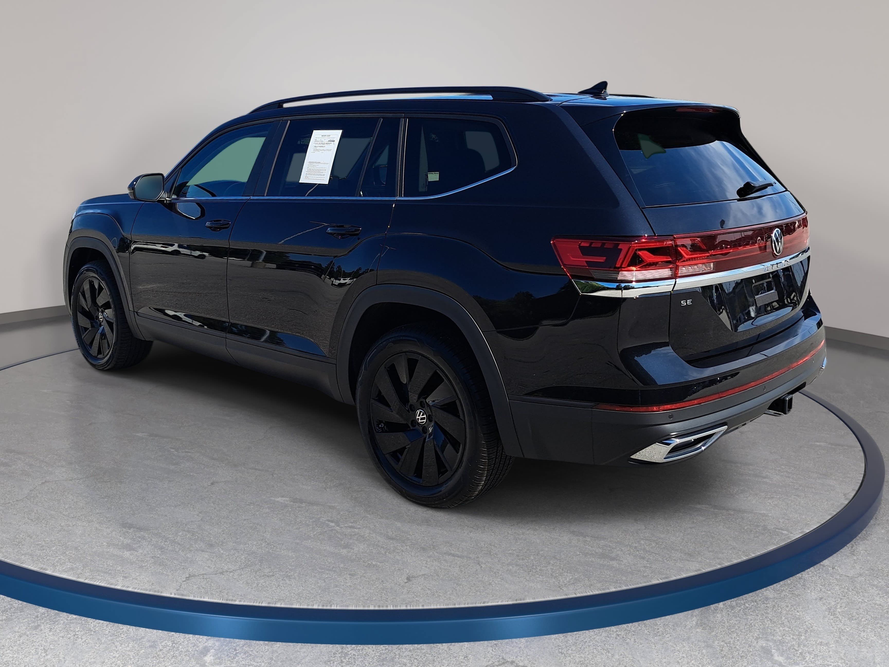 Used 2026 Volkswagen Atlas SE w/ Panoramic Sunroof Package FWD image 7