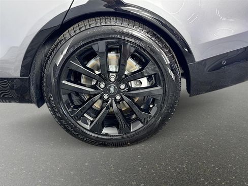 Used 2026 Land Rover Discovery Dynamic SE AWD/4WD image 33