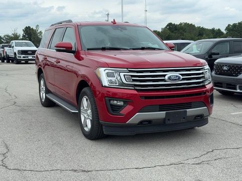 Used 2020 Ford Expedition XLT w/ Equipment Group 202A AWD/4WD image 2