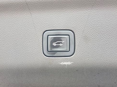Used 2023 GMC Yukon Denali w/ LPO, Floor Liner Package AWD/4WD image 33