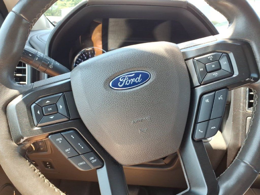 Used 2020 Ford Expedition Limited w/ Equipment Group 302A AWD/4WD image 28