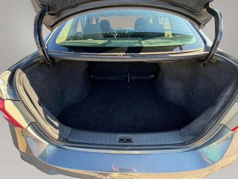 Used 2019 Nissan Sentra SV image 17