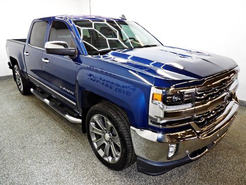 Used 2018 Chevrolet Silverado 1500 LTZ w/ LPO, Street Package image 3