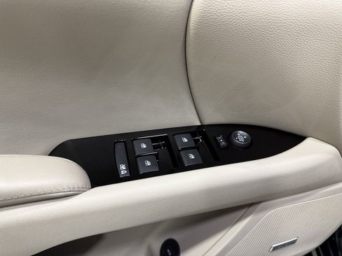 Used 2013 Cadillac XTS image 26