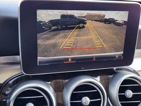 Used 2019 Mercedes-Benz GLC 300 image 18