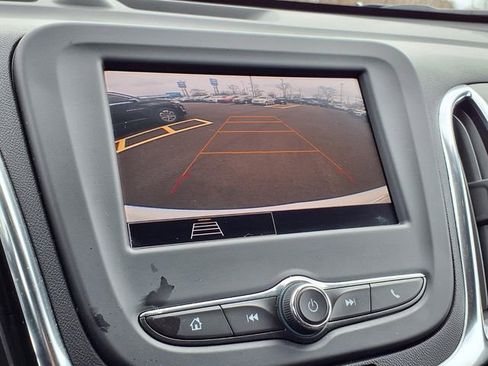 Used 2024 Chevrolet Equinox LT AWD/4WD image 8