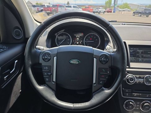 Used 2015 Land Rover LR2 AWD/4WD image 16