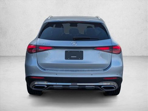 Used 2026 Mercedes-Benz GLC 300 image 8