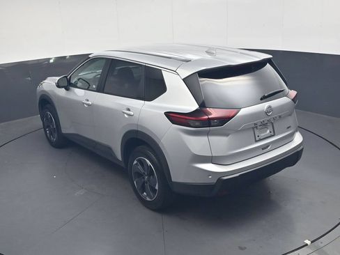 Used 2025 Nissan Rogue SV AWD/4WD image 26