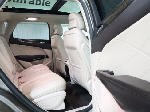Used 2017 Lincoln MKC Reserve w/ Lincoln MKC Climate Package image 11