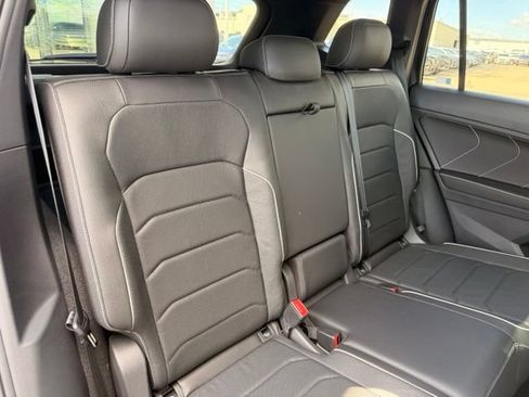 Used 2023 Volkswagen Tiguan SEL R-Line AWD/4WD image 20