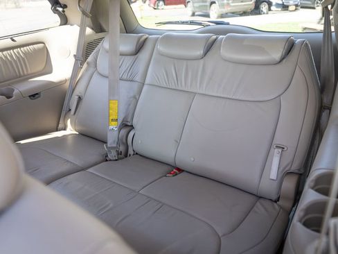 Used 2006 Toyota Sienna XLE Limited FWD image 21