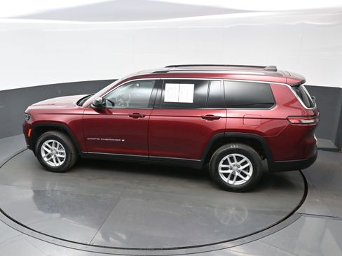 Used 2023 Jeep Grand Cherokee L Laredo image 34