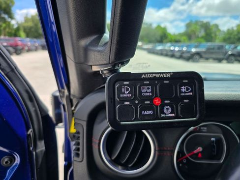 Used 2020 Jeep Wrangler Unlimited Rubicon w/ Quick Order Package 28Y Recon AWD/4WD image 33