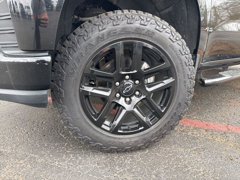 Used 2021 Chevrolet Silverado 1500 Custom Trail Boss image 2