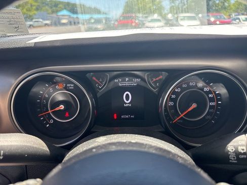 Used 2020 Jeep Wrangler Sport AWD/4WD image 6