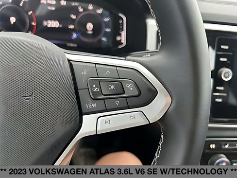Used 2023 Volkswagen Atlas SE image 19