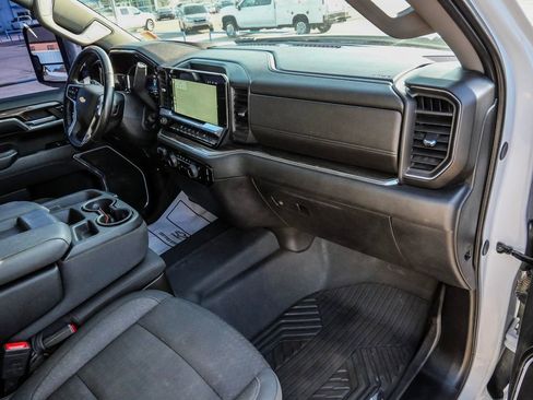 Used 2024 Chevrolet Silverado 2500 LT AWD/4WD image 49