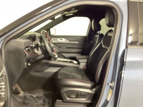 Certified 2025 Ford Explorer ST AWD/4WD image 19