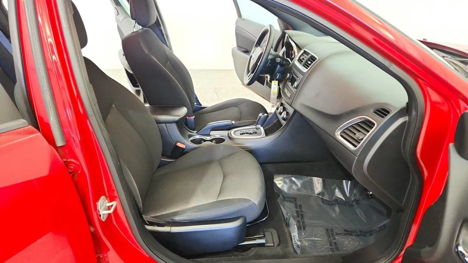 Used 2013 Dodge Avenger SE FWD image 28