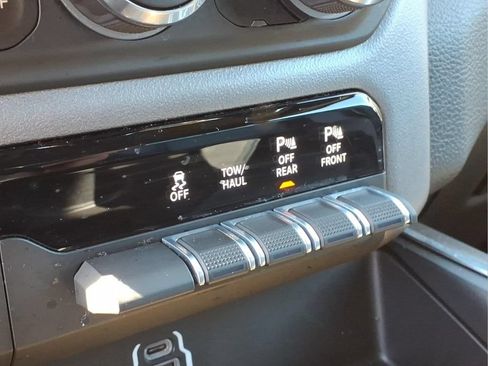 Used 2022 RAM 1500 Laramie w/ Sport Appearance Package AWD/4WD image 12