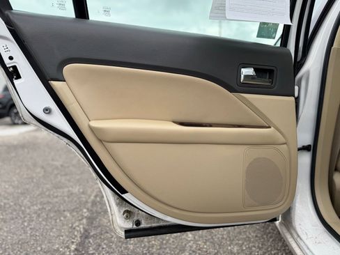 Used 2012 Ford Fusion SEL FWD image 16