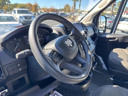 Used 2024 RAM ProMaster 2500 image 21