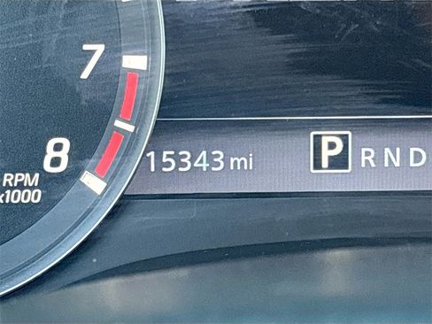 Used 2024 Nissan Frontier SV w/ Technology Package image 12