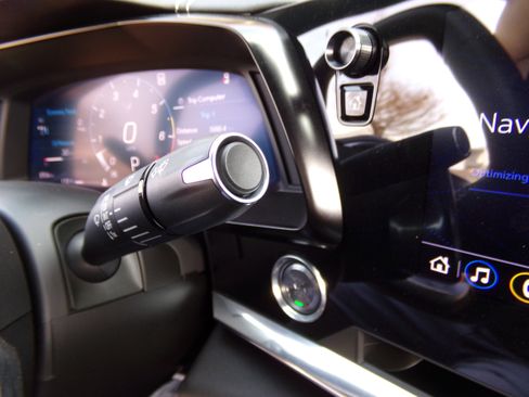 Used 2020 Chevrolet Corvette 2LT Z51 Coupe w/ 2LT Preferred Equipment Group image 18