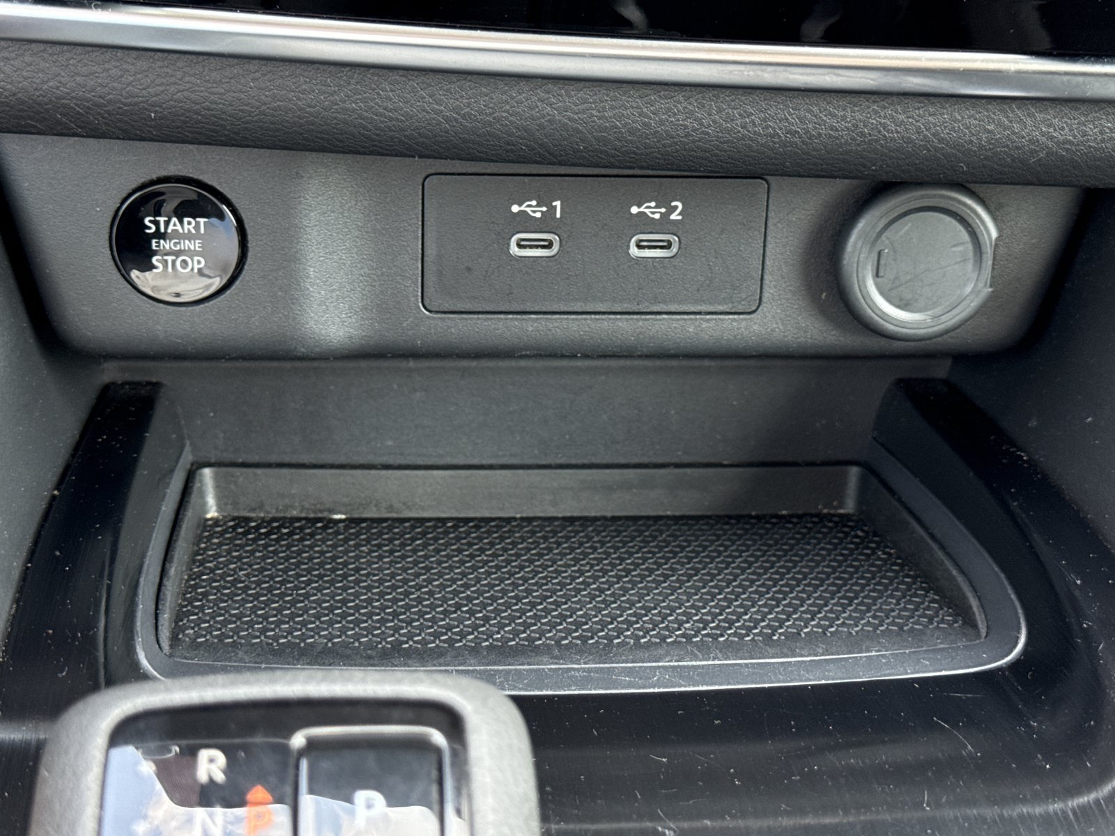 Used 2025 Nissan Rogue S FWD image 25