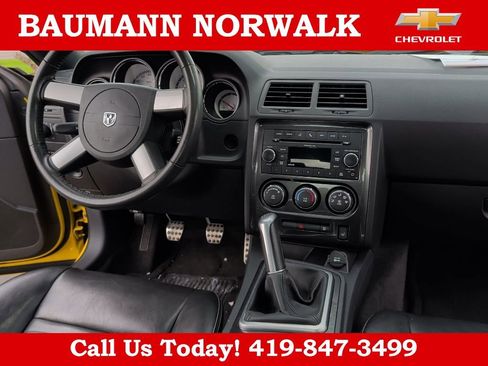 Used 2010 Dodge Challenger R/T RWD image 25