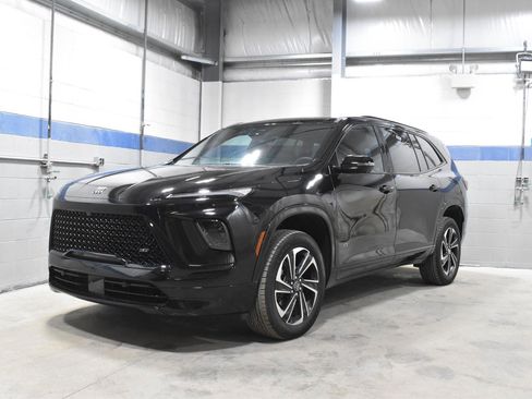 Used 2025 Buick Enclave Sport Touring image 5