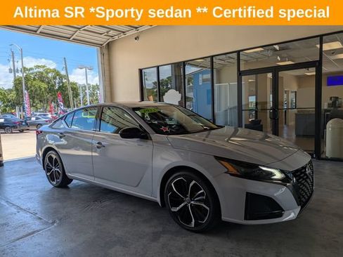 Certified 2023 Nissan Altima 2.5 SR FWD image 2