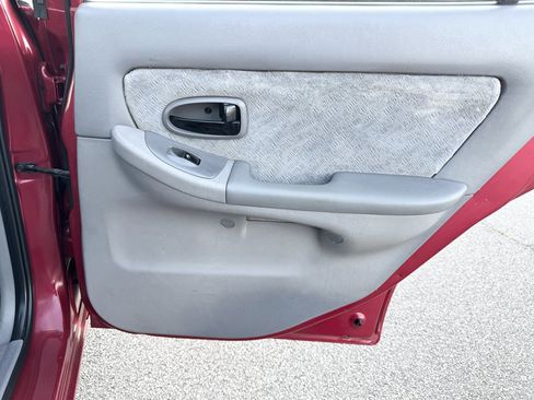 Used 2006 Hyundai Elantra GLS FWD image 62