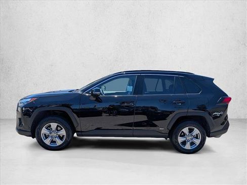 Certified 2024 Toyota RAV4 LE AWD/4WD image 9