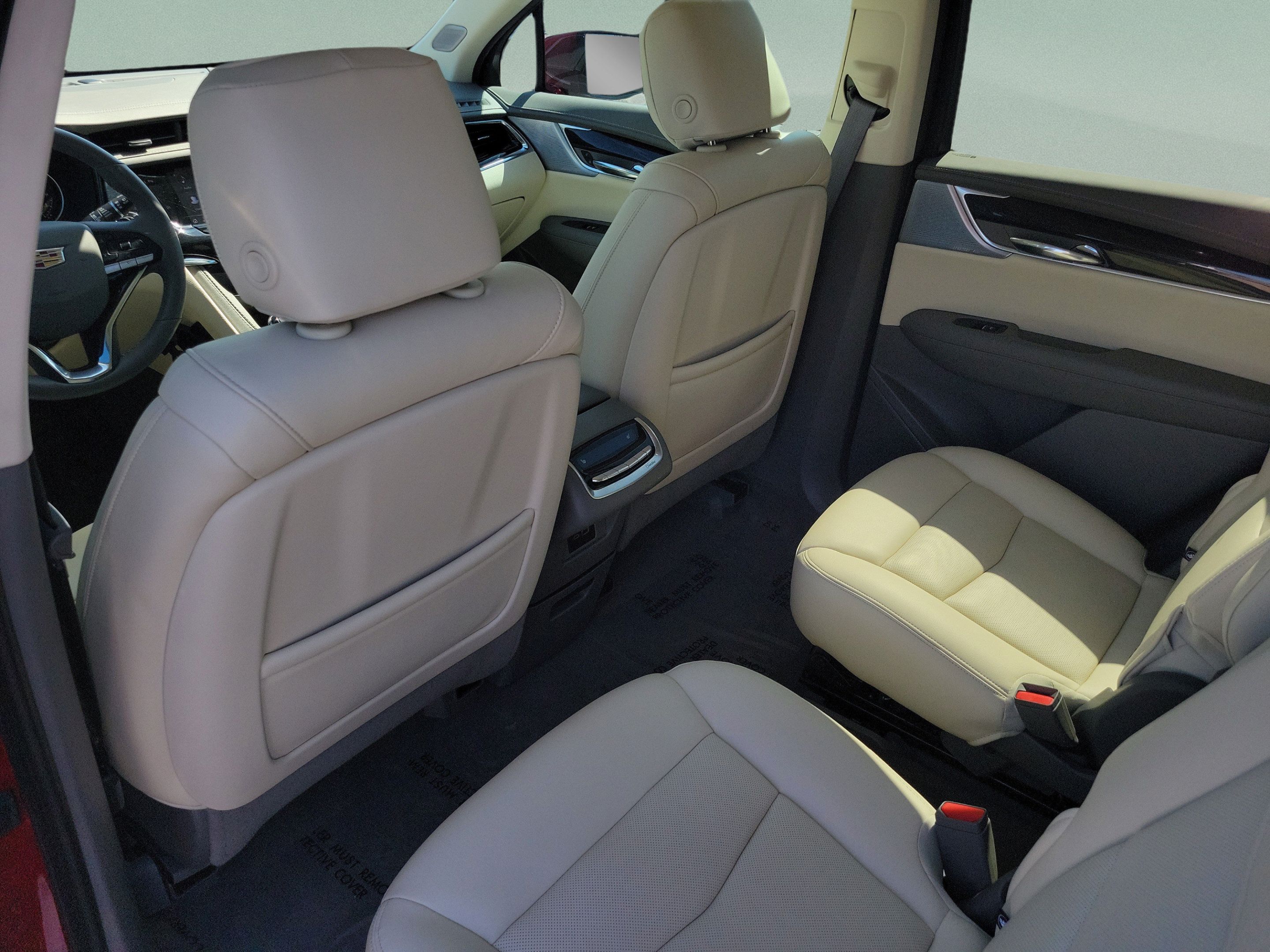 Used 2024 Cadillac XT6 Premium Luxury FWD image 11