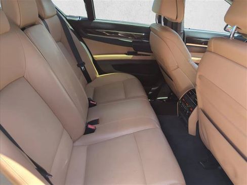Used 2015 BMW 750i xDrive AWD/4WD image 18