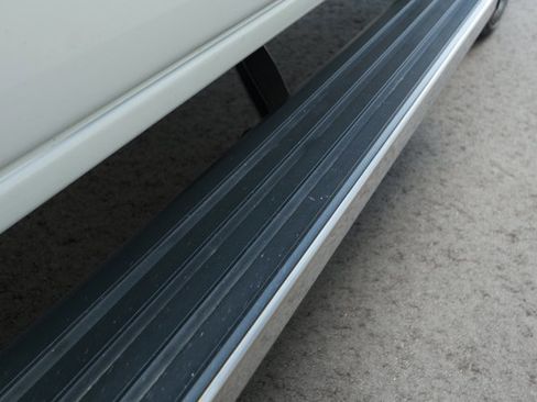 Used 2017 GMC Sierra 1500 Denali w/ Denali Ultimate Package image 10