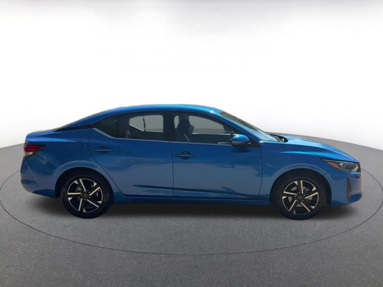 Used 2025 Nissan Sentra SV FWD image 15