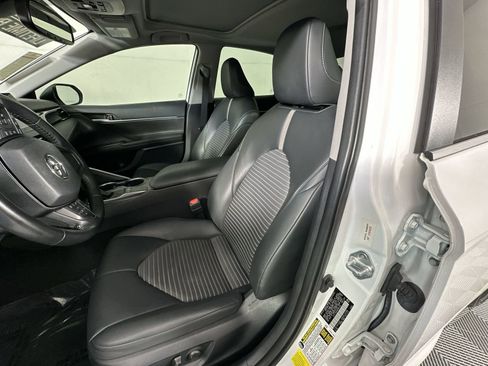 Used 2024 Toyota Camry SE w/ Convenience Package FWD image 11