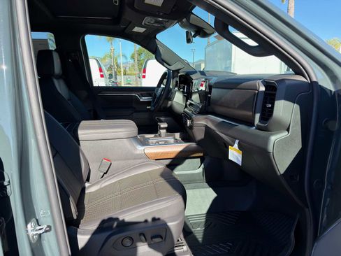 New 2026 Chevrolet Silverado 1500 High Country w/ Technology Package AWD/4WD image 10