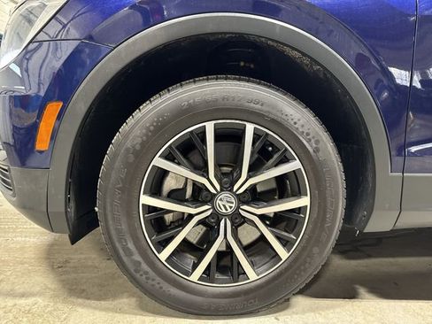 Used 2021 Volkswagen Tiguan SE image 33